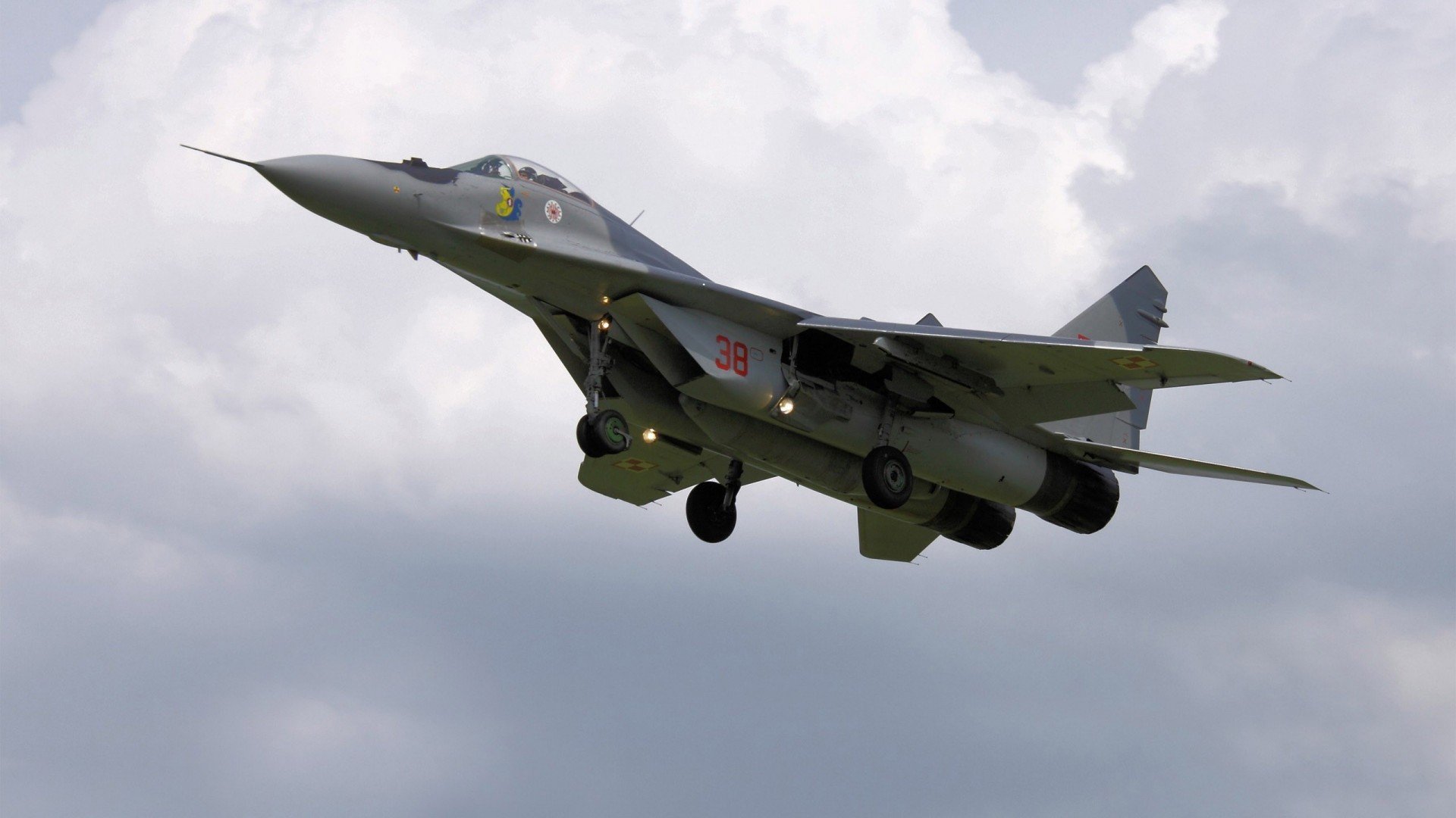 英国队用坚韧与速度征服赛场，英国队比赛